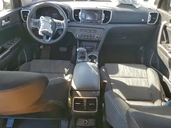 KNDPMCAC4J7389716 2018 KIA SPORTAGE - Image 8