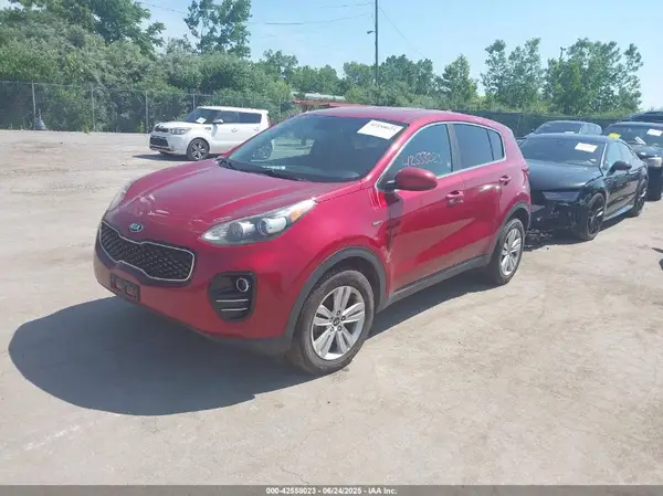 KNDPMCAC4J7389912 2018 KIA SPORTAGE - Image 2