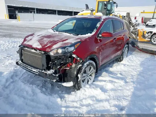 KNDPMCAC4J7391790 2018 KIA SPORTAGE - Image 2