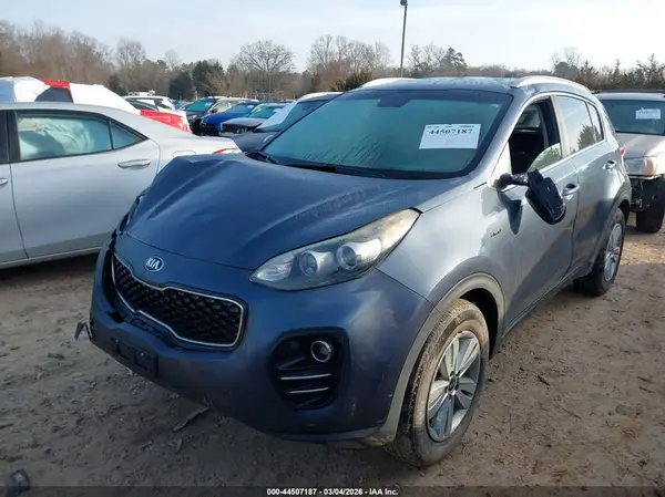 KNDPMCAC4J7393619 2018 KIA SPORTAGE - Image 2