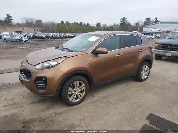 KNDPMCAC4J7400178 2018 KIA SPORTAGE - Image 2