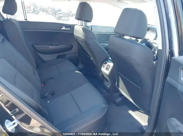 KNDPMCAC4J7404120 2018 KIA SPORTAGE - Image 8