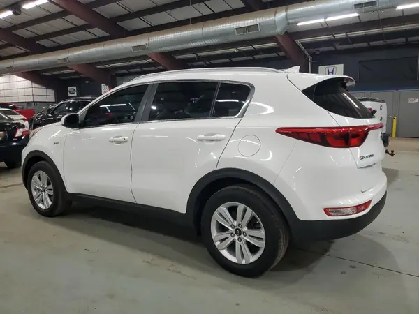 KNDPMCAC4J7407017 2018 KIA SPORTAGE - Image 2