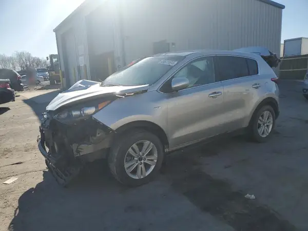 KNDPMCAC4J7413044 2018 KIA SPORTAGE - Image 1
