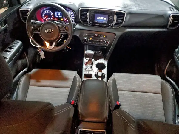 KNDPMCAC4J7415974 2018 KIA SPORTAGE - Image 8