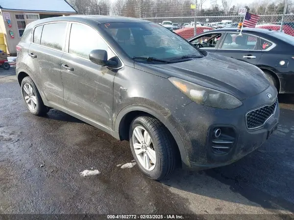 KNDPMCAC4J7423928 2018 KIA SPORTAGE - Image 1