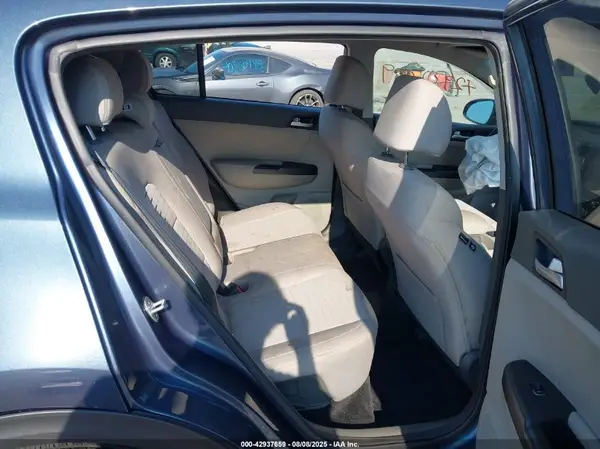 KNDPMCAC4J7435559 2018 KIA SPORTAGE - Image 8