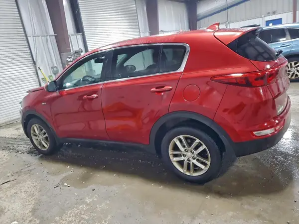 KNDPMCAC4J7446688 2018 KIA SPORTAGE - Image 2