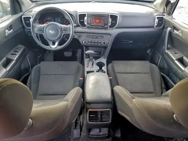KNDPMCAC4J7447923 2018 KIA SPORTAGE - Image 8