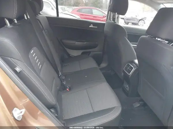 KNDPMCAC4J7448344 2018 KIA SPORTAGE - Image 8