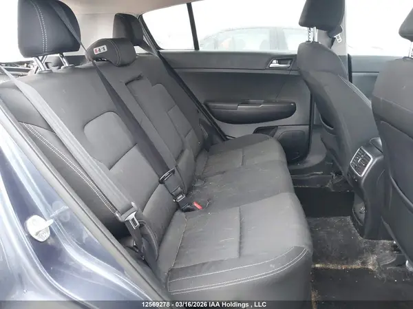 KNDPMCAC4J7453057 2018 KIA SPORTAGE - Image 8