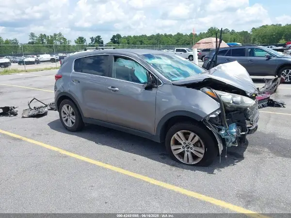 KNDPMCAC4J7453334 2018 KIA SPORTAGE - Image 1