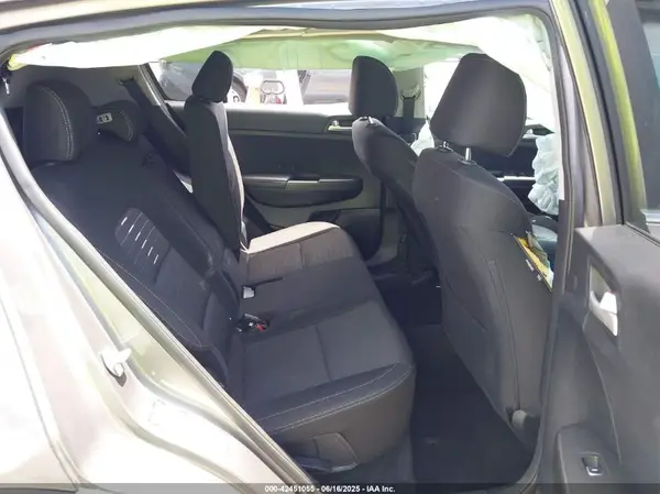 KNDPMCAC4J7453334 2018 KIA SPORTAGE - Image 8