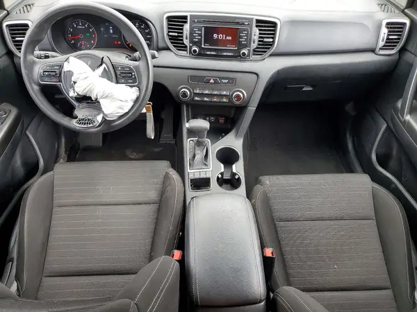 KNDPMCAC4J7453902 2018 KIA SPORTAGE - Image 8