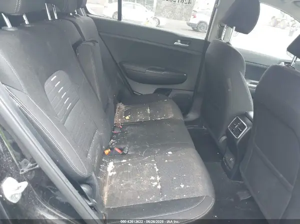 KNDPMCAC4J7486639 2018 KIA SPORTAGE - Image 8