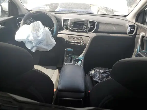 KNDPMCAC4K7493527 2019 KIA SPORTAGE - Image 8