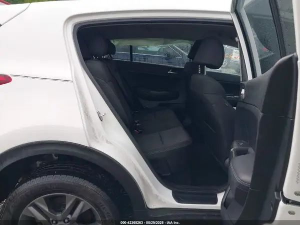 KNDPMCAC4K7500038 2019 KIA SPORTAGE - Image 8