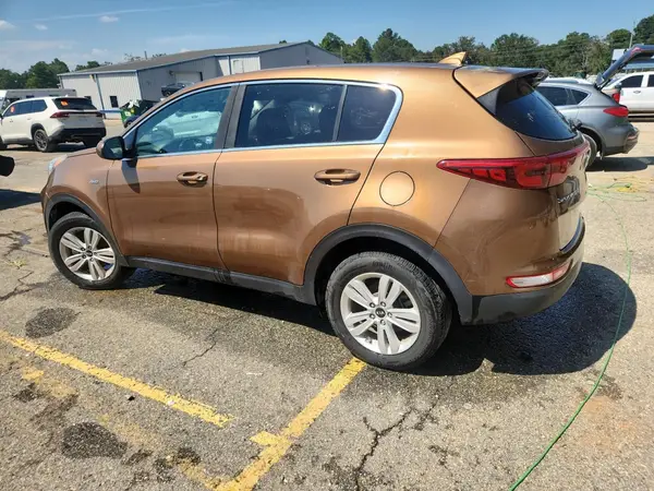 KNDPMCAC4K7505272 2019 KIA SPORTAGE - Image 2