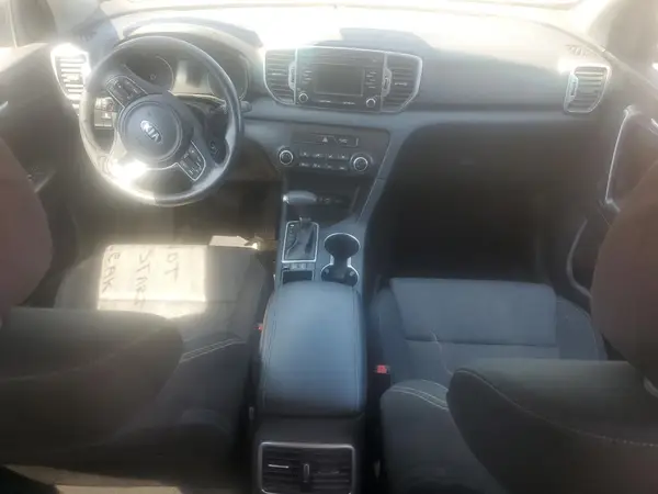 KNDPMCAC4K7505272 2019 KIA SPORTAGE - Image 8