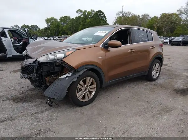 KNDPMCAC4K7506941 2019 KIA SPORTAGE - Image 2