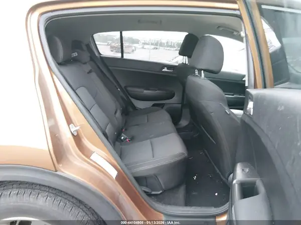 KNDPMCAC4K7506941 2019 KIA SPORTAGE - Image 8