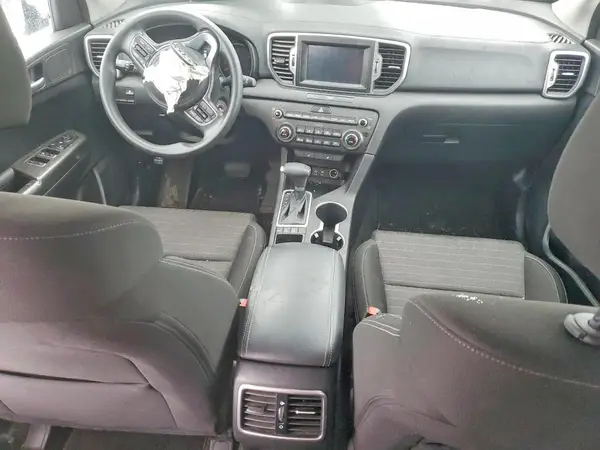 KNDPMCAC4K7519415 2019 KIA SPORTAGE - Image 8