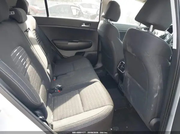 KNDPMCAC4K7528745 2019 KIA SPORTAGE - Image 8