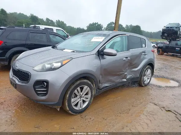 KNDPMCAC4K7530012 2019 KIA SPORTAGE - Image 2
