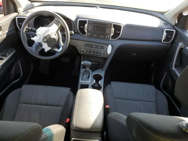 KNDPMCAC4K7539986 2019 KIA SPORTAGE - Image 8