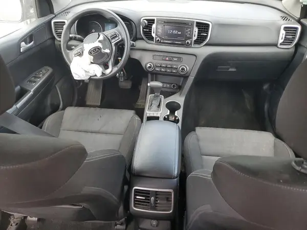 KNDPMCAC4K7561096 2019 KIA SPORTAGE - Image 8