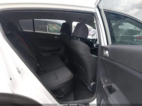 KNDPMCAC4K7565794 2019 KIA SPORTAGE - Image 8