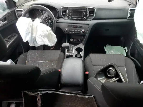 KNDPMCAC4K7575208 2019 KIA SPORTAGE - Image 8