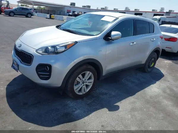 KNDPMCAC4K7584233 2019 KIA SPORTAGE - Image 2