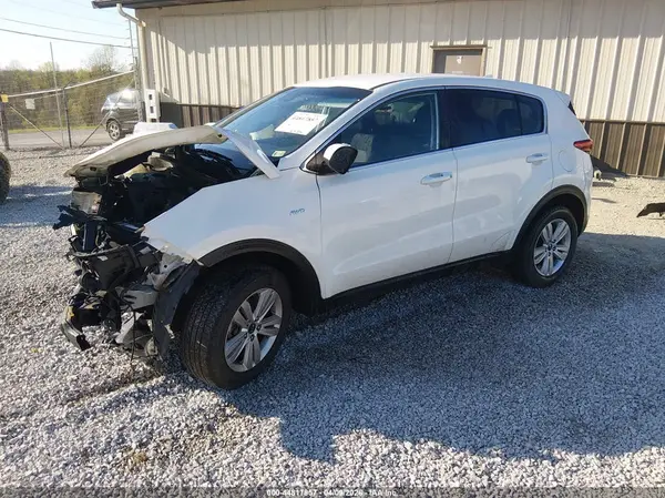 KNDPMCAC4K7591795 2019 KIA SPORTAGE - Image 2