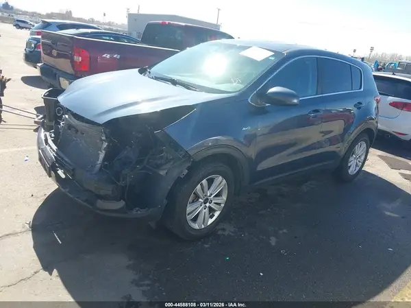 KNDPMCAC4K7592316 2019 KIA SPORTAGE - Image 2