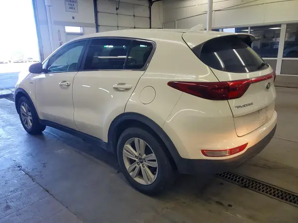 KNDPMCAC4K7593112 2019 KIA SPORTAGE - Image 2