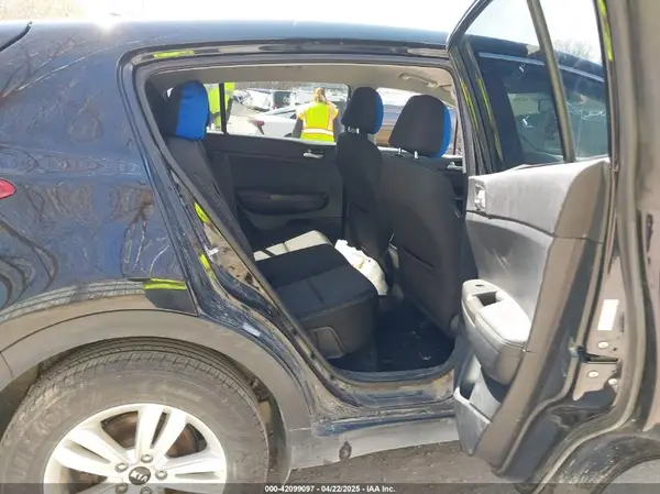 KNDPMCAC4K7606263 2019 KIA SPORTAGE - Image 8