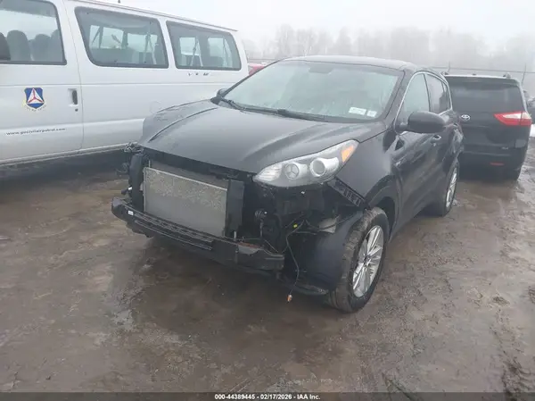 KNDPMCAC4K7608367 2019 KIA SPORTAGE - Image 2