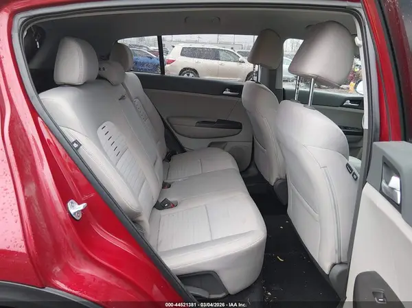 KNDPMCAC4K7614301 2019 KIA SPORTAGE - Image 8