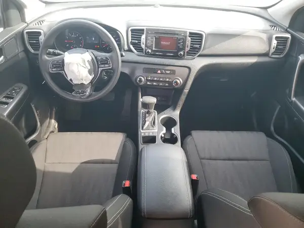 KNDPMCAC4K7617425 2019 KIA SPORTAGE - Image 8