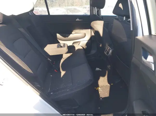 KNDPMCAC4K7618199 2019 KIA SPORTAGE - Image 8