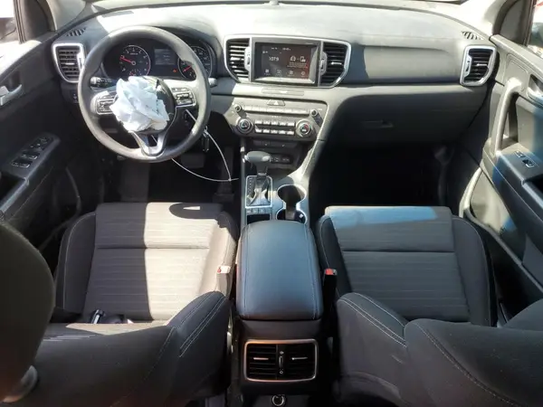 KNDPMCAC4K7624813 2019 KIA SPORTAGE - Image 8