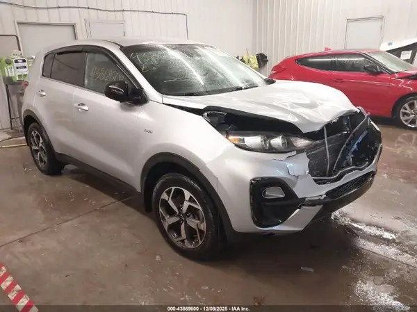 KNDPMCAC4L7775913 2020 KIA SPORTAGE - Image 1