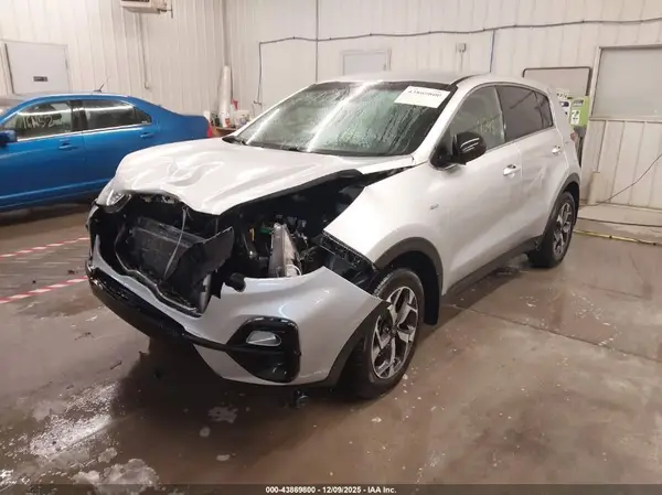 KNDPMCAC4L7775913 2020 KIA SPORTAGE - Image 2