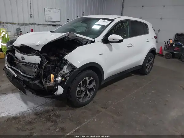 KNDPMCAC4L7800695 2020 KIA SPORTAGE - Image 2