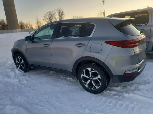 KNDPMCAC4M7864222 2021 KIA SPORTAGE - Image 2