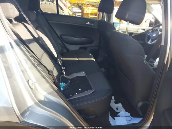 KNDPMCAC4M7875785 2021 KIA SPORTAGE - Image 8