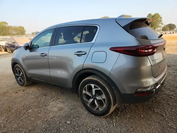 KNDPMCAC4M7932809 2021 KIA SPORTAGE - Image 2