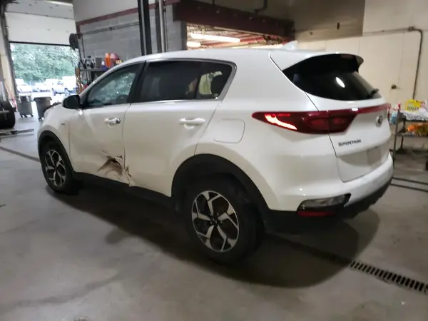 KNDPMCAC4N7000384 2022 KIA SPORTAGE - Image 2