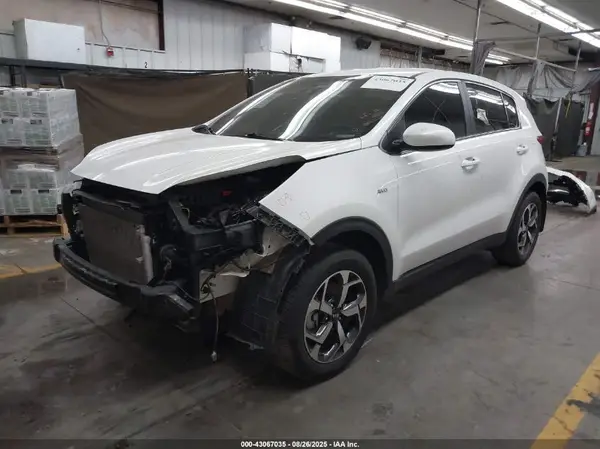 KNDPMCAC4N7001888 2022 KIA SPORTAGE - Image 2